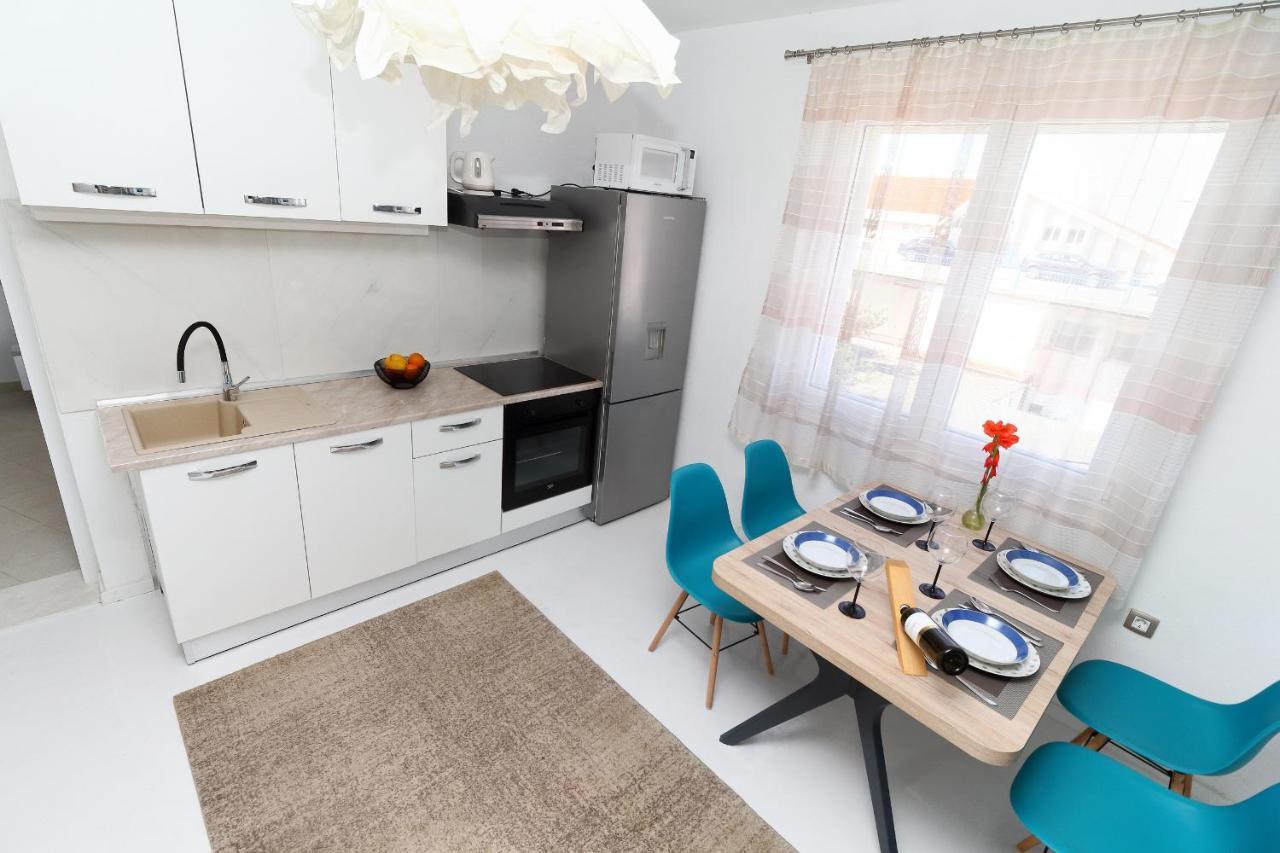 Apartmani Kike Makarska Ngoại thất bức ảnh