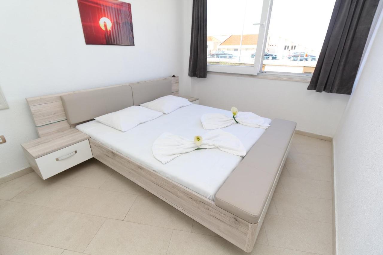 Apartmani Kike Makarska Ngoại thất bức ảnh