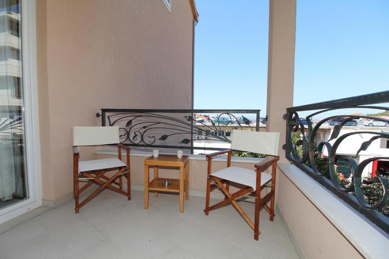 Apartmani Kike Makarska Ngoại thất bức ảnh