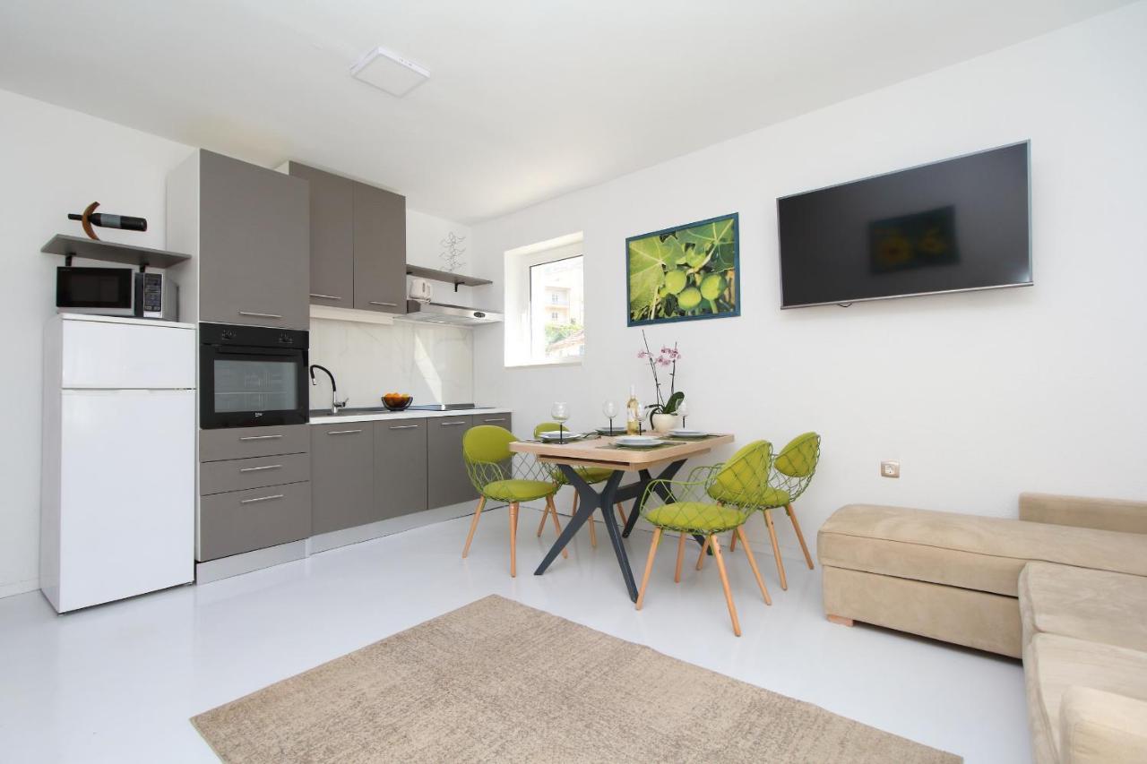 Apartmani Kike Makarska Ngoại thất bức ảnh