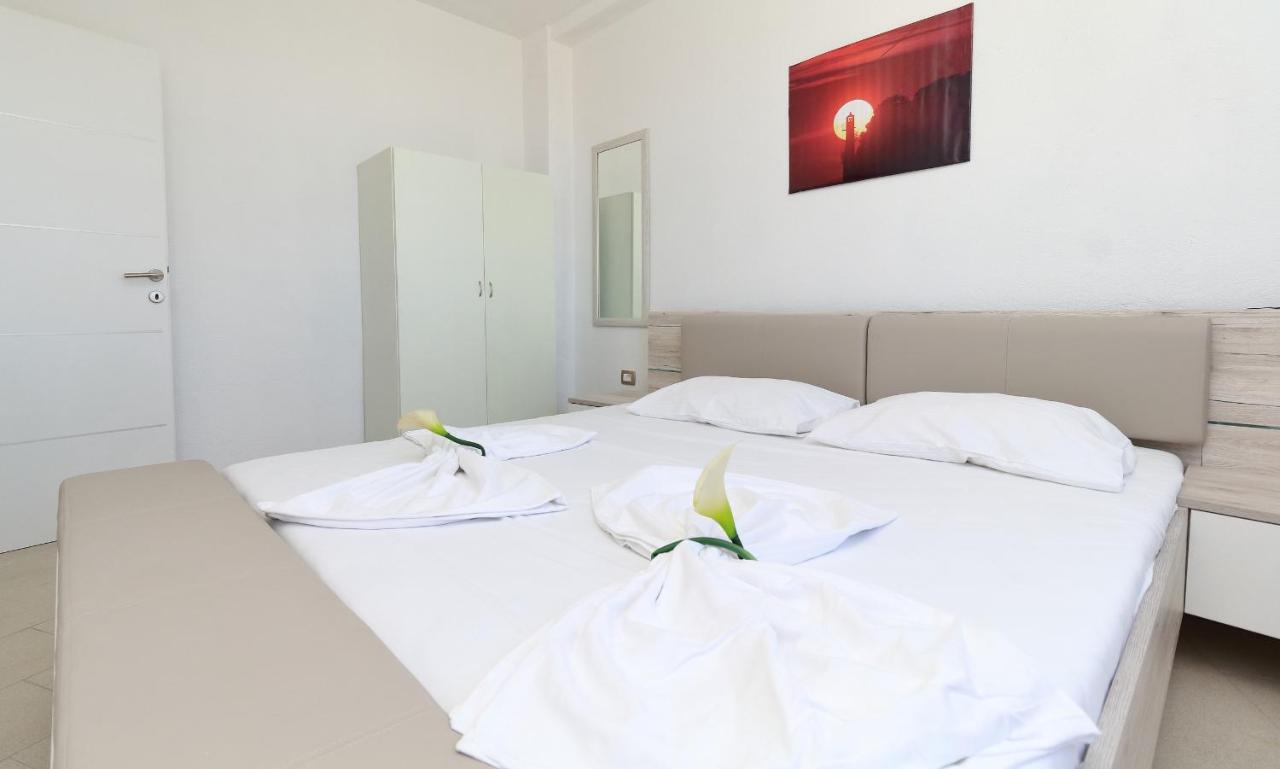 Apartmani Kike Makarska Ngoại thất bức ảnh