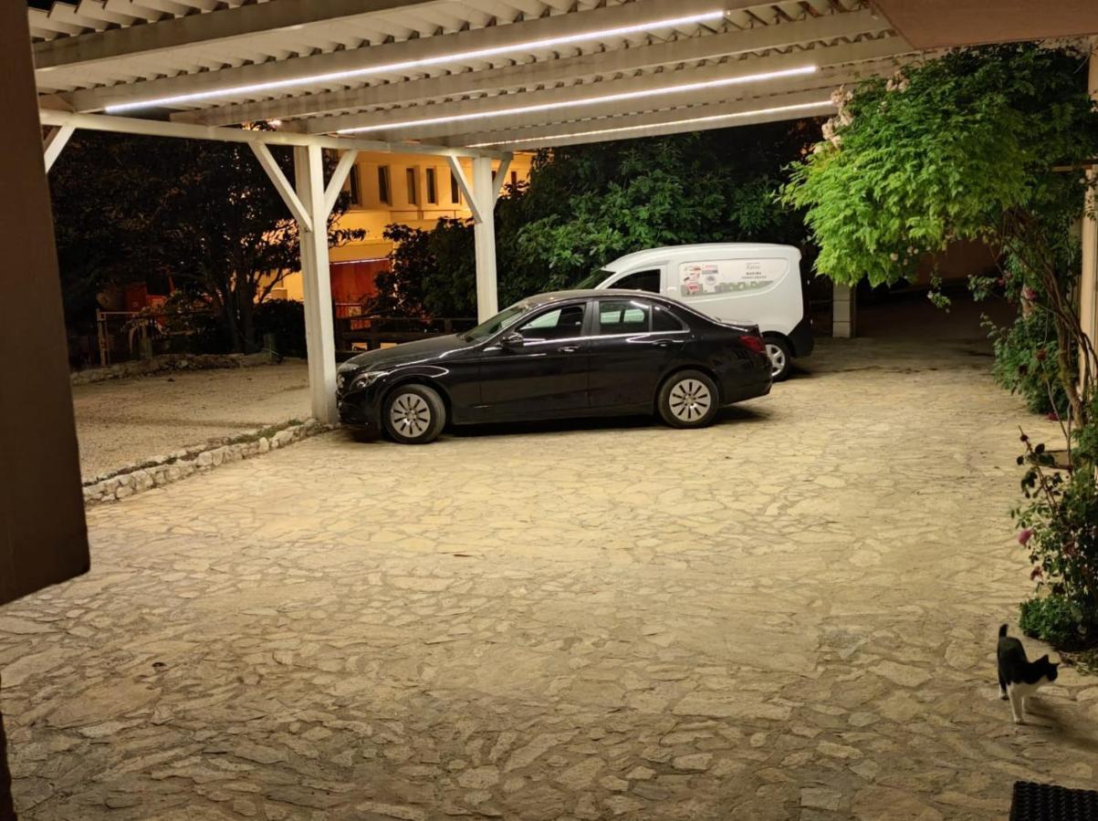 Apartmani Kike Makarska Ngoại thất bức ảnh