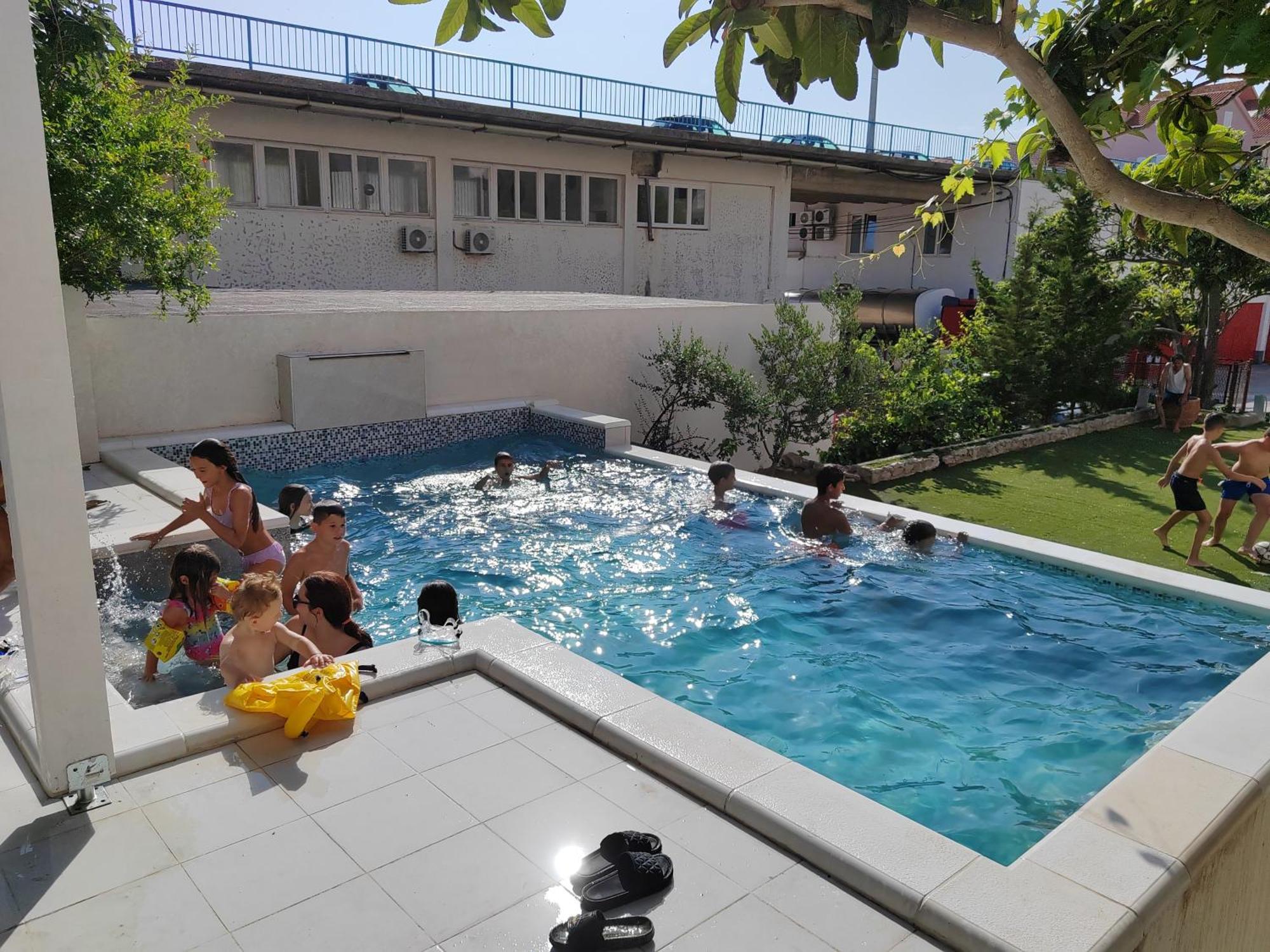 Apartmani Kike Makarska Ngoại thất bức ảnh